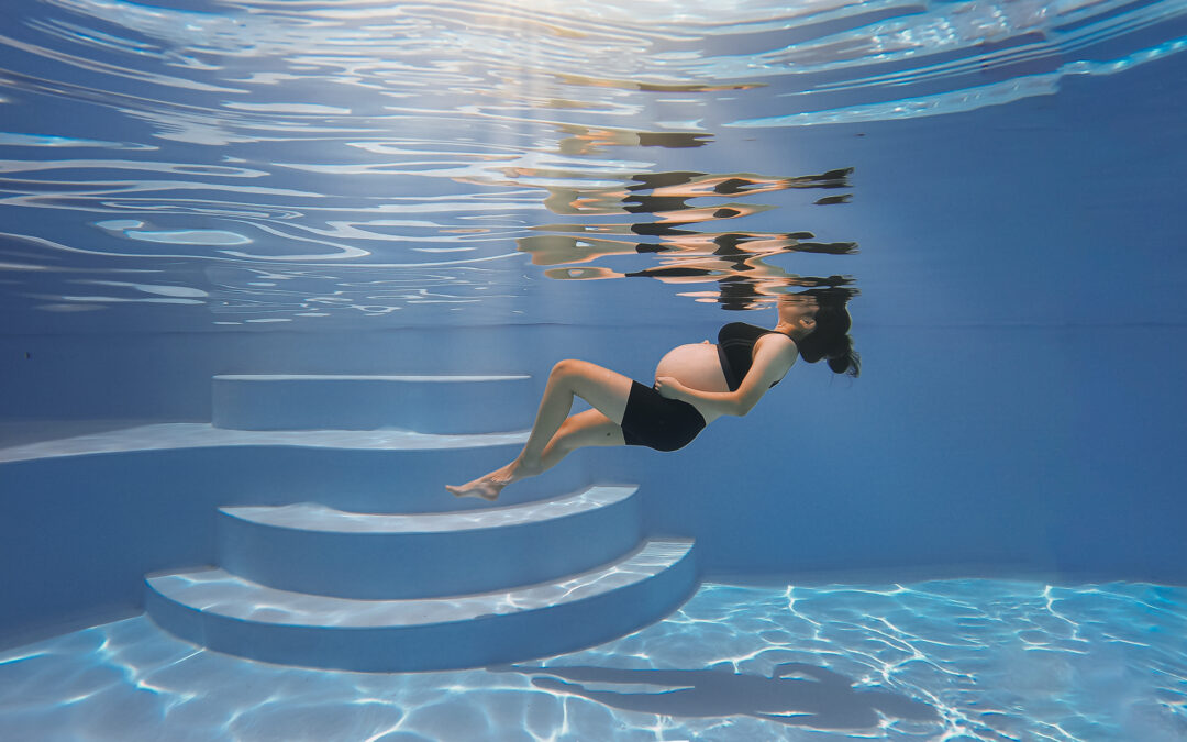 Underwater Maternity Portrait Session by Edwin Tan Photography